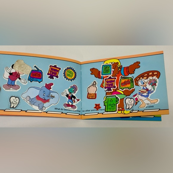 1980 Vtg Trend Sticker Album Collection of Stickers - Picture 4 of 9